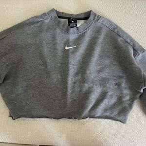 NIKE cropped crew neck